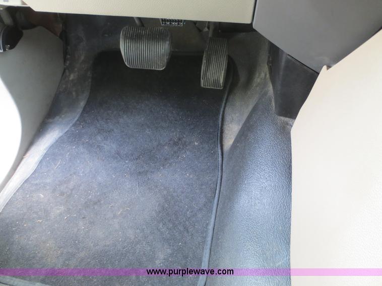 image for item F8289 2007 Ford Expedition SUV