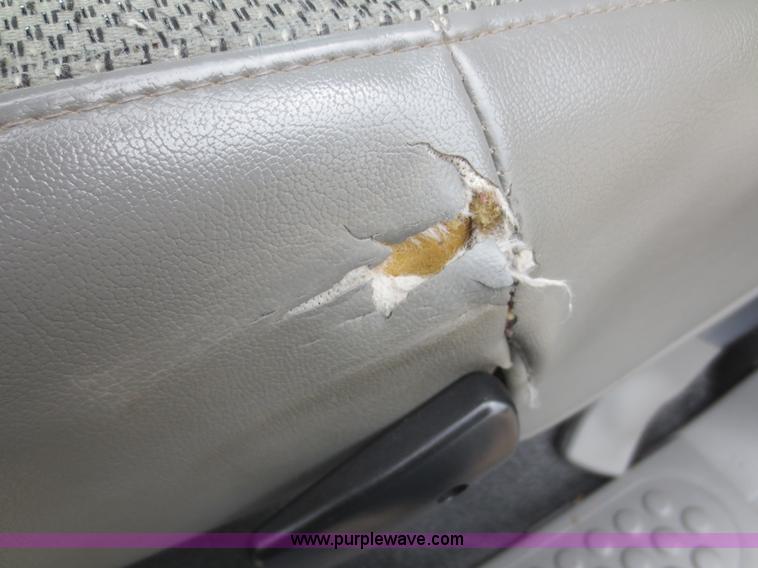 image for item G3083 2005 Ford F550 Super Duty XL truck cab and chassis