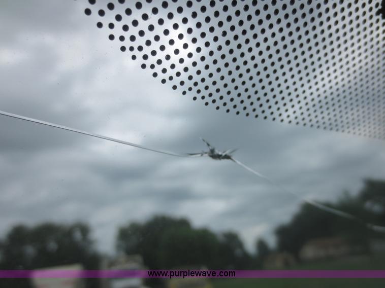 image for item G3083 2005 Ford F550 Super Duty XL truck cab and chassis