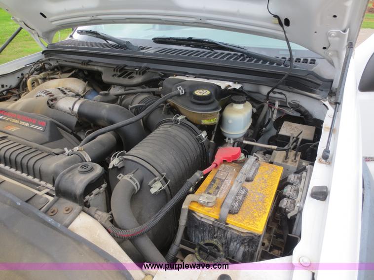 image for item G3083 2005 Ford F550 Super Duty XL truck cab and chassis