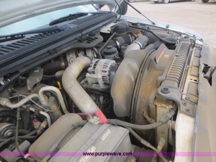 image for item G3083 2005 Ford F550 Super Duty XL truck cab and chassis