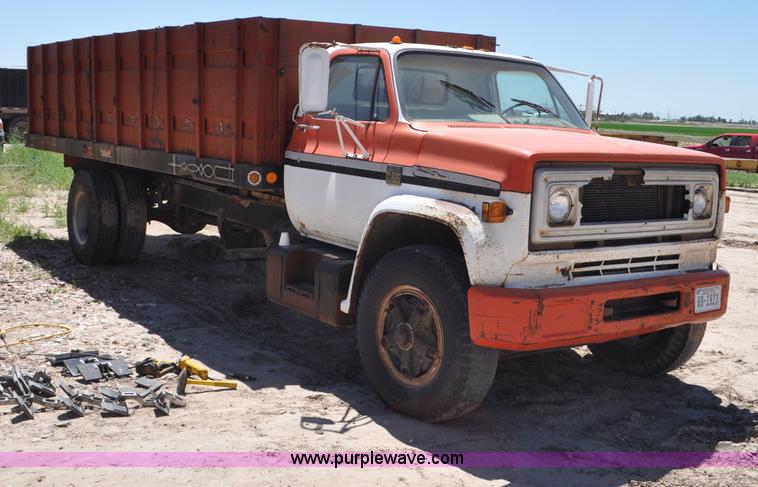 image for item G6488 1974 Chevrolet C65 Custom Deluxe grain truck