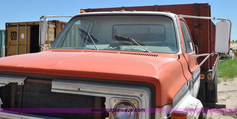 image for item G6488 1974 Chevrolet C65 Custom Deluxe grain truck