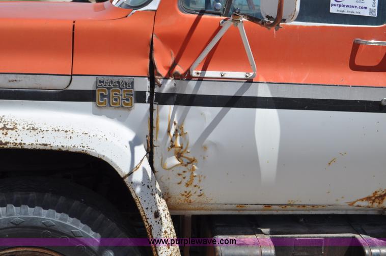 image for item G6488 1974 Chevrolet C65 Custom Deluxe grain truck