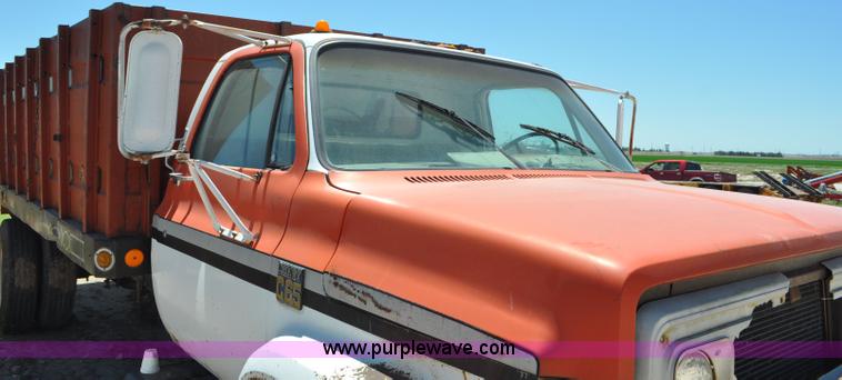 image for item G6488 1974 Chevrolet C65 Custom Deluxe grain truck