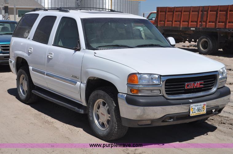 image for item G6489 2001 GMC Yukon SLE SUV