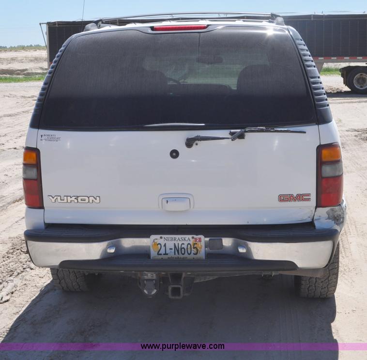 image for item G6489 2001 GMC Yukon SLE SUV