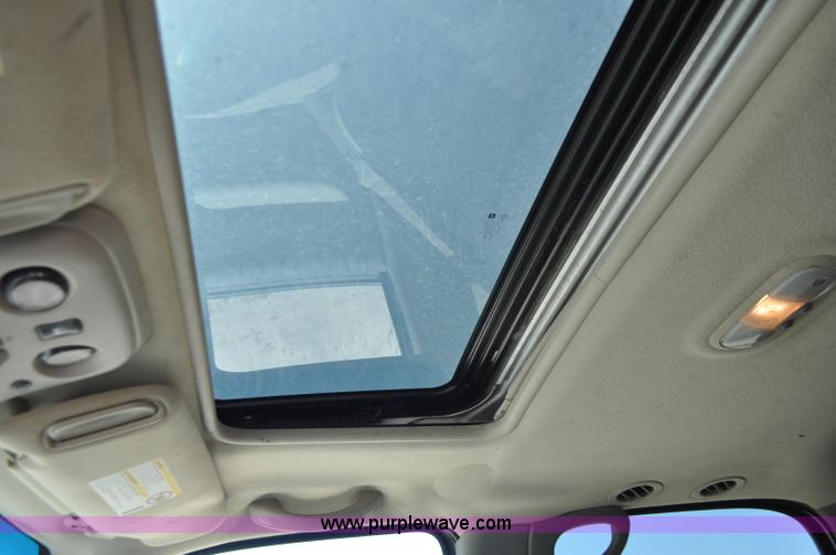 image for item G6489 2001 GMC Yukon SLE SUV