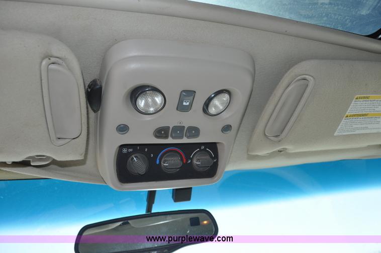 image for item G6489 2001 GMC Yukon SLE SUV