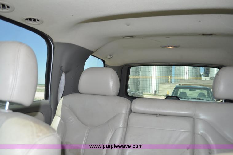 image for item G6489 2001 GMC Yukon SLE SUV