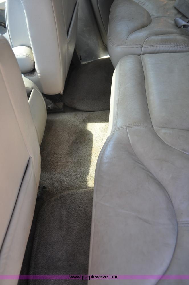 image for item G6489 2001 GMC Yukon SLE SUV