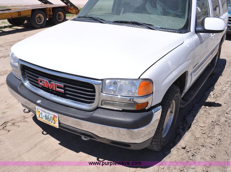 image for item G6489 2001 GMC Yukon SLE SUV