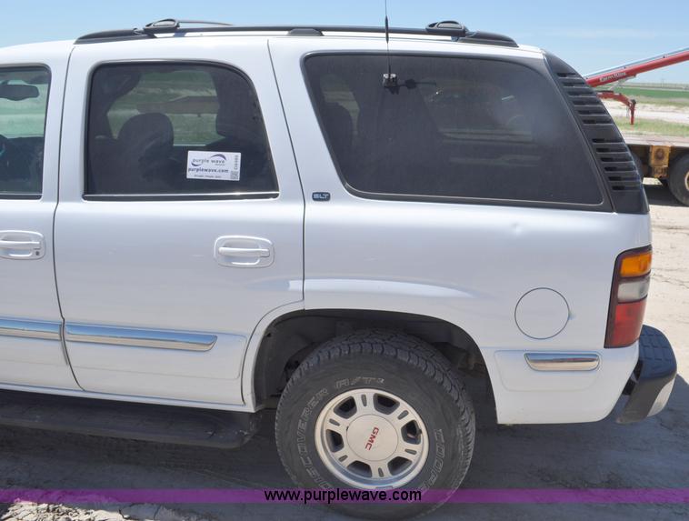 image for item G6489 2001 GMC Yukon SLE SUV