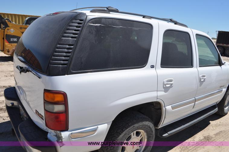 image for item G6489 2001 GMC Yukon SLE SUV