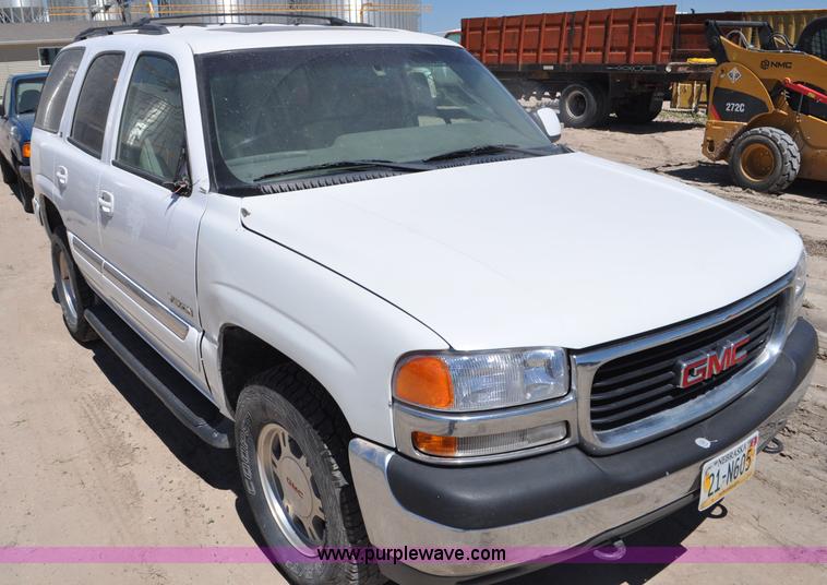 image for item G6489 2001 GMC Yukon SLE SUV