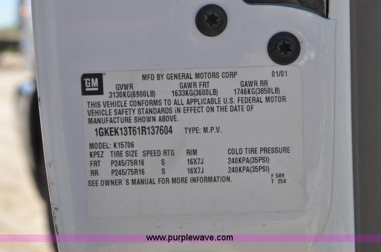 image for item G6489 2001 GMC Yukon SLE SUV