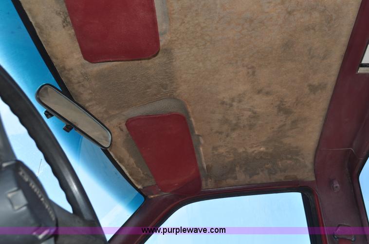 image for item G6490 1989 Chevrolet 1500 pickup truck