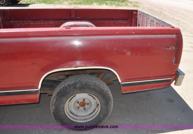 image for item G6490 1989 Chevrolet 1500 pickup truck