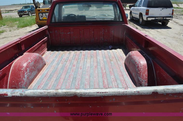 image for item G6490 1989 Chevrolet 1500 pickup truck