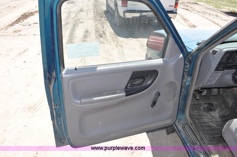 image for item G6491 1994 Ford Ranger XL pickup truck