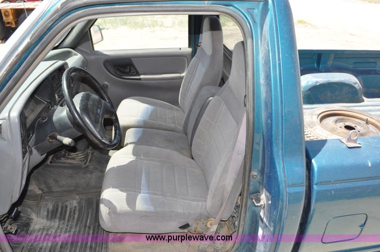 image for item G6491 1994 Ford Ranger XL pickup truck