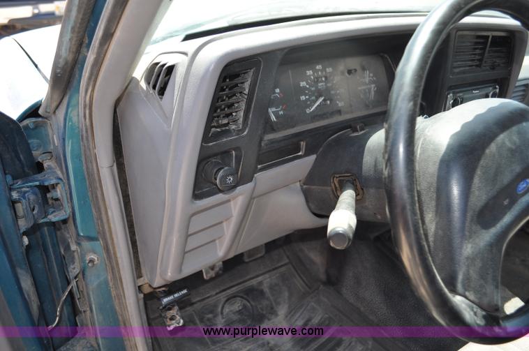 image for item G6491 1994 Ford Ranger XL pickup truck