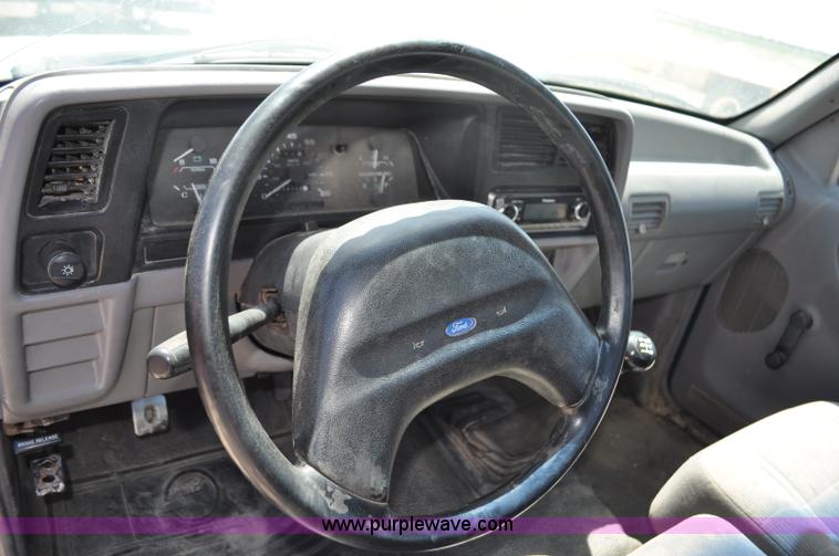 image for item G6491 1994 Ford Ranger XL pickup truck