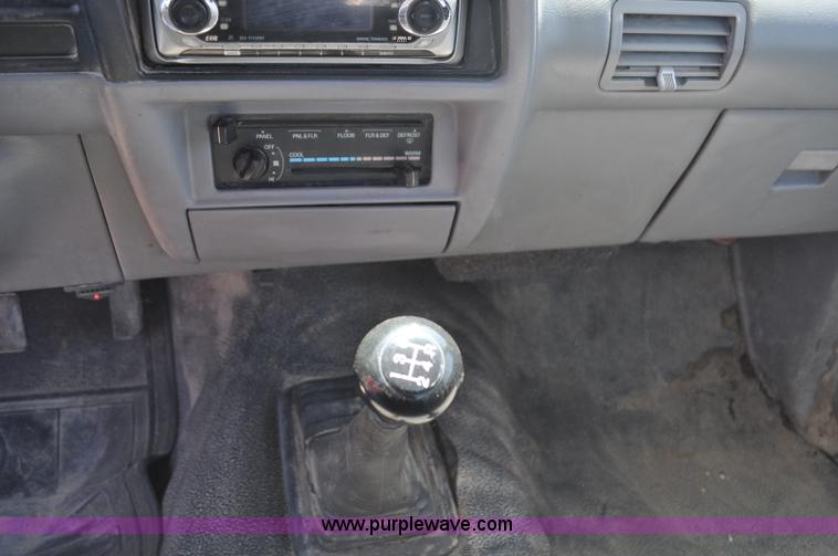 image for item G6491 1994 Ford Ranger XL pickup truck