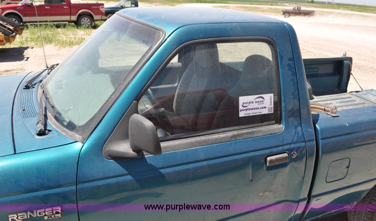 image for item G6491 1994 Ford Ranger XL pickup truck