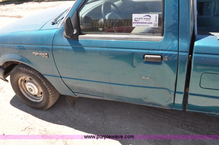 image for item G6491 1994 Ford Ranger XL pickup truck