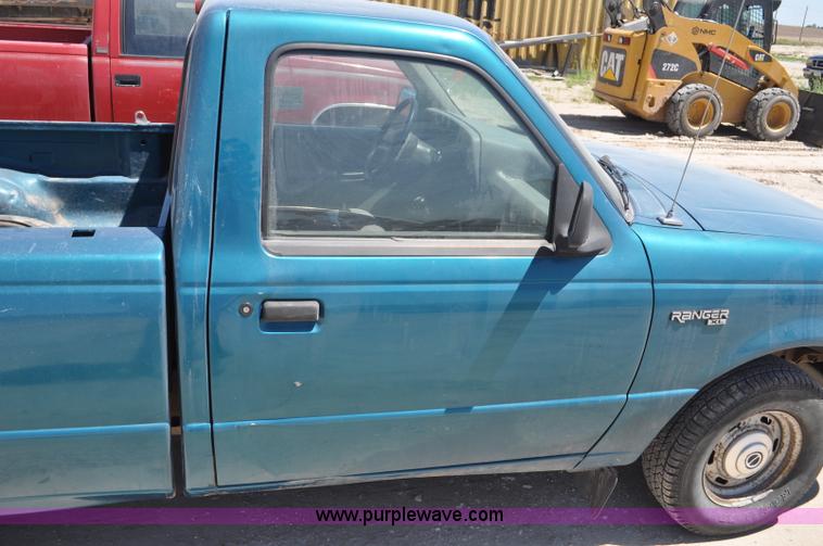 image for item G6491 1994 Ford Ranger XL pickup truck