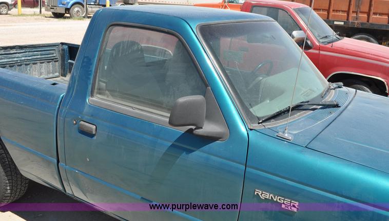 image for item G6491 1994 Ford Ranger XL pickup truck