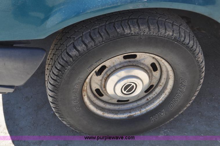 image for item G6491 1994 Ford Ranger XL pickup truck