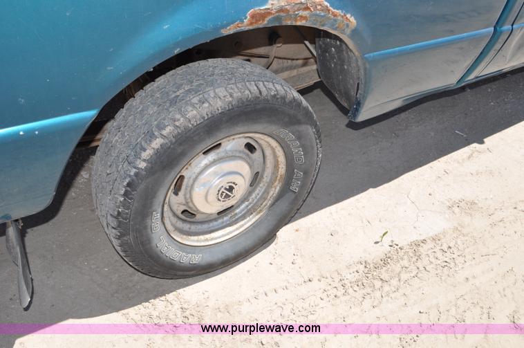 image for item G6491 1994 Ford Ranger XL pickup truck