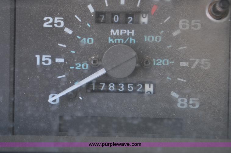 image for item G6491 1994 Ford Ranger XL pickup truck