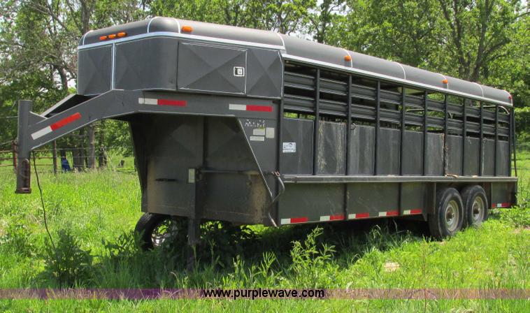 image for item G9299 2001 Coose gooseneck livestock trailer