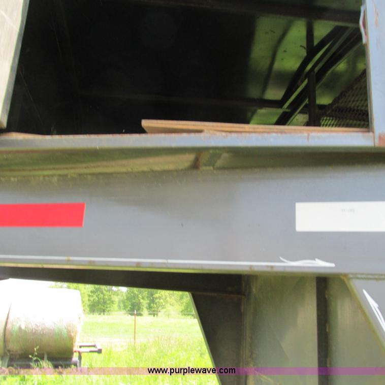 image for item G9299 2001 Coose gooseneck livestock trailer