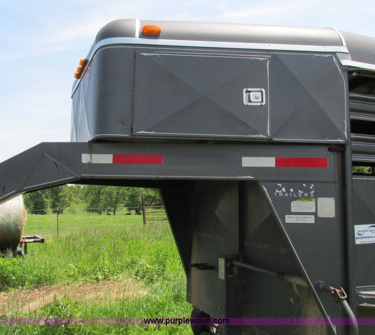 image for item G9299 2001 Coose gooseneck livestock trailer