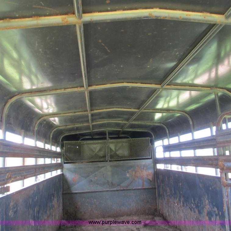 image for item G9299 2001 Coose gooseneck livestock trailer