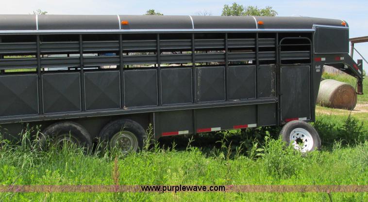 image for item G9299 2001 Coose gooseneck livestock trailer