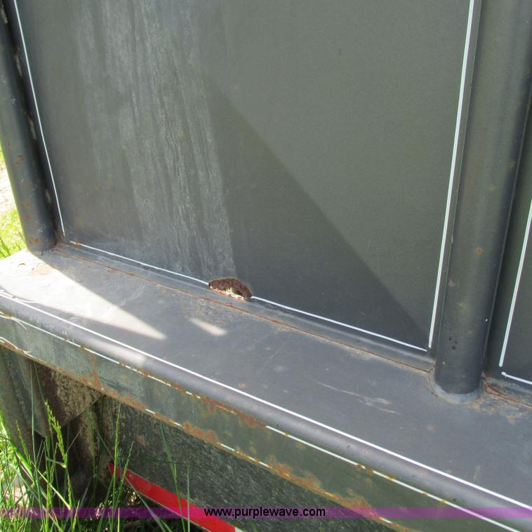 image for item G9299 2001 Coose gooseneck livestock trailer