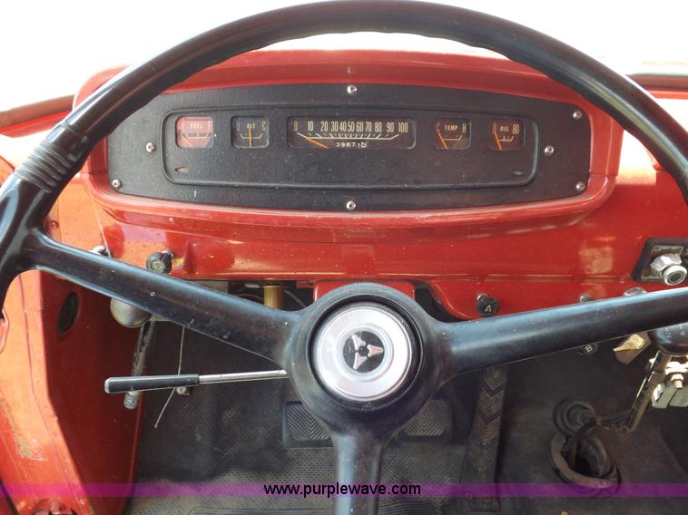 image for item H1861 1968 Dodge D500 grain truck