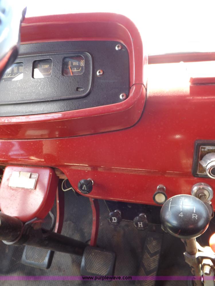 image for item H1861 1968 Dodge D500 grain truck