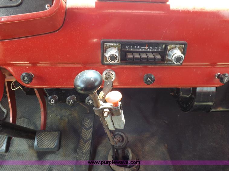 image for item H1861 1968 Dodge D500 grain truck