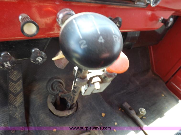 image for item H1861 1968 Dodge D500 grain truck