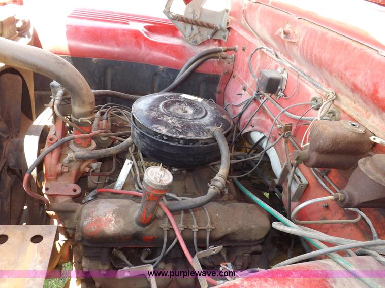 image for item H1861 1968 Dodge D500 grain truck