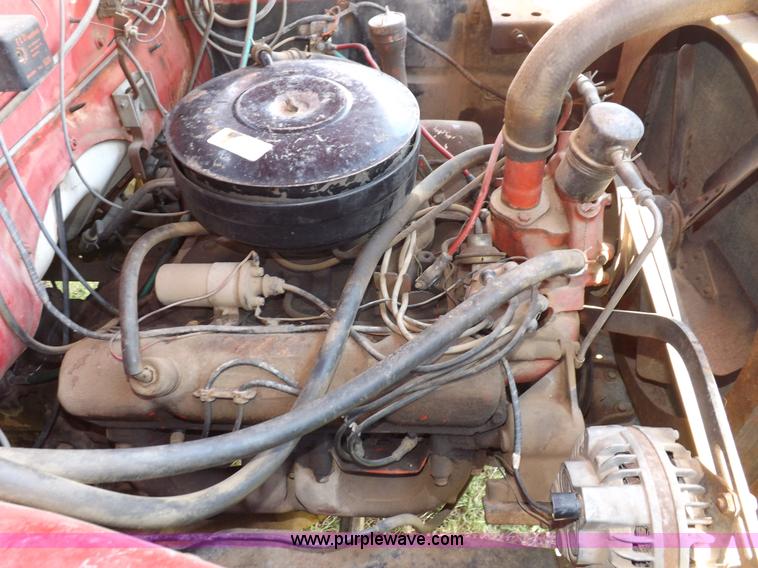 image for item H1861 1968 Dodge D500 grain truck