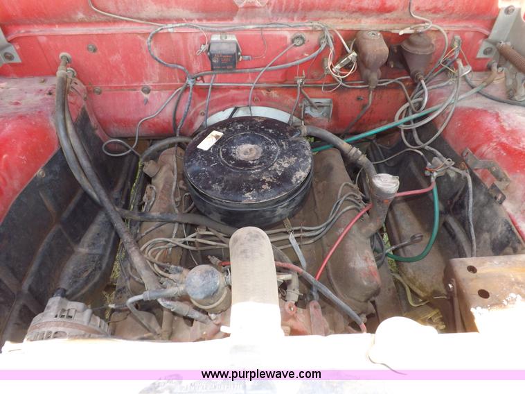 image for item H1861 1968 Dodge D500 grain truck