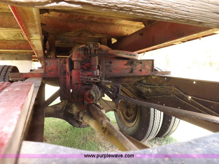 image for item H1861 1968 Dodge D500 grain truck