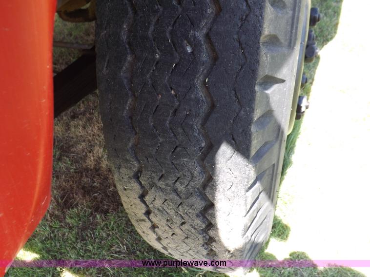 image for item H1861 1968 Dodge D500 grain truck
